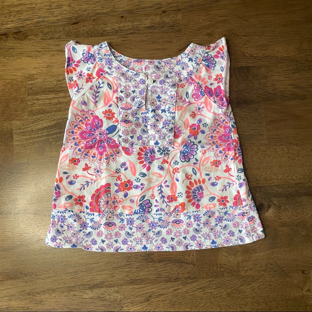 Oshkosh baby top